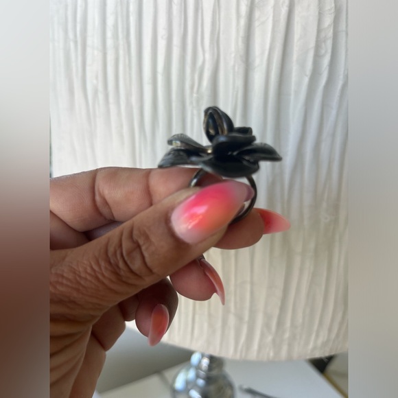 CHANEL Authentic Camellia Ring - Picture 5 of 6